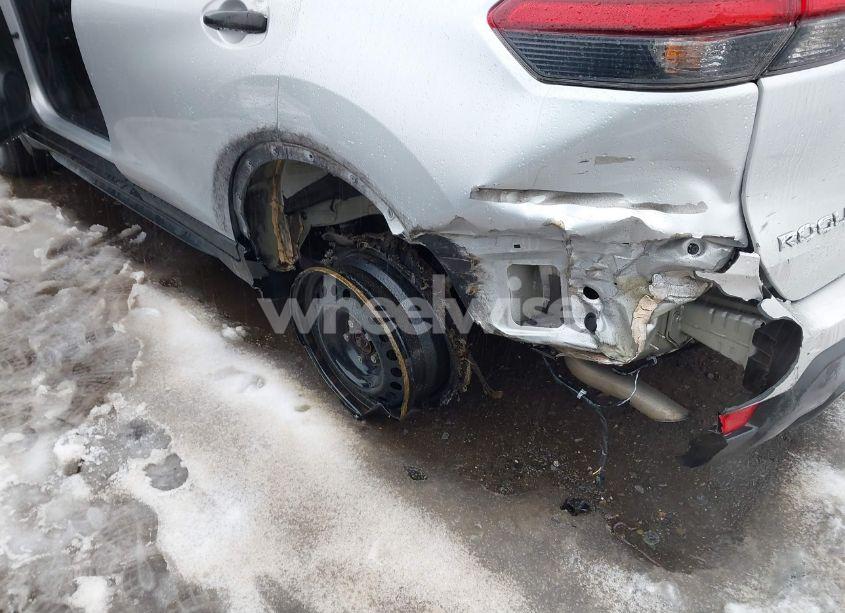 Photo 6 of 2020 Nissan Rogue S INTELLIGENT AWD (VIN 5N1AT2MV5LC719692)