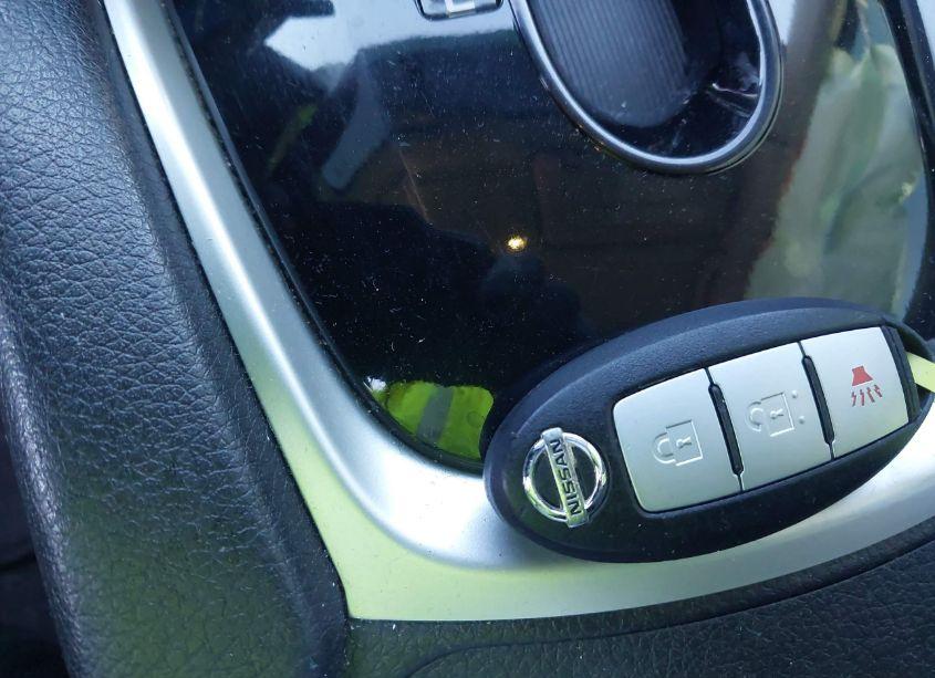 Photo 11 of 2014 Nissan Rogue SV (VIN 5N1AT2MV6EC794422)