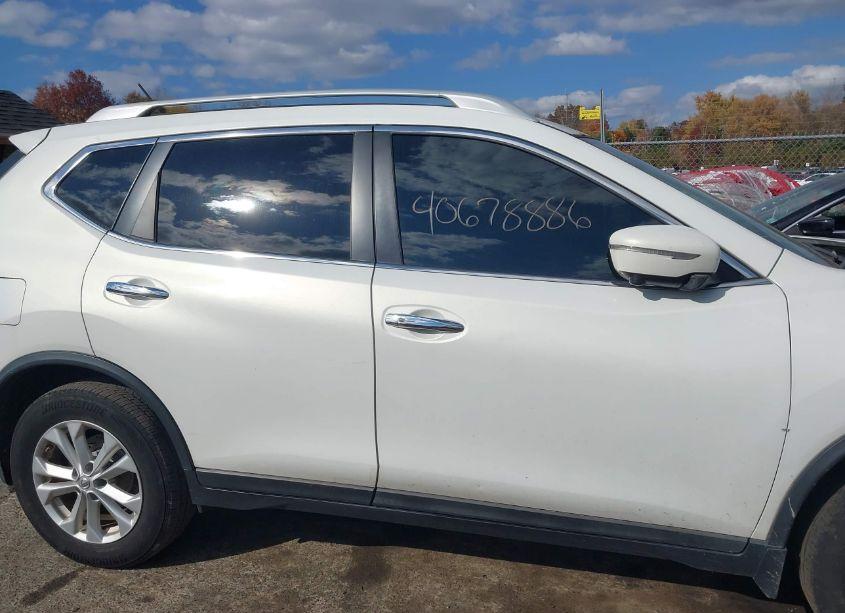 Photo 13 of 2014 Nissan Rogue SV (VIN 5N1AT2MV6EC801255)