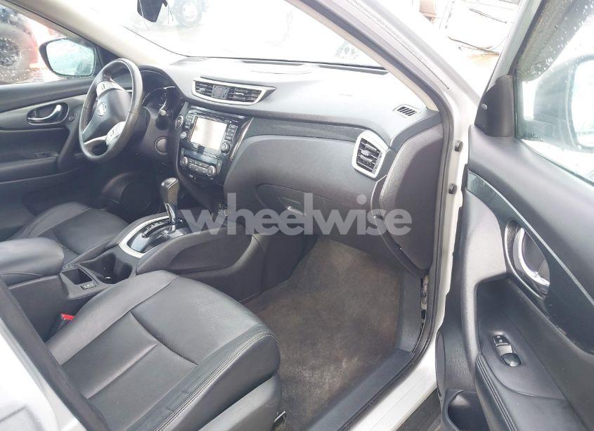 Photo 5 of 2015 Nissan Rogue SL (VIN 5N1AT2MV6FC754682)