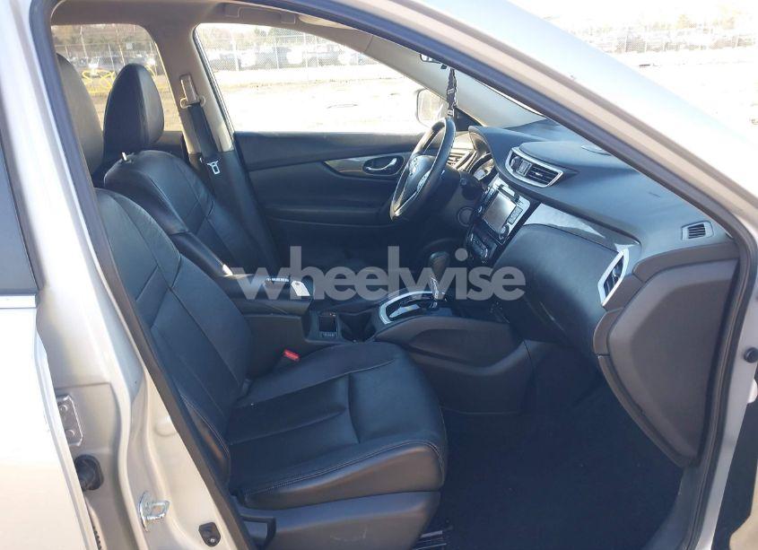 Photo 5 of 2015 Nissan Rogue SL (VIN 5N1AT2MV6FC770638)