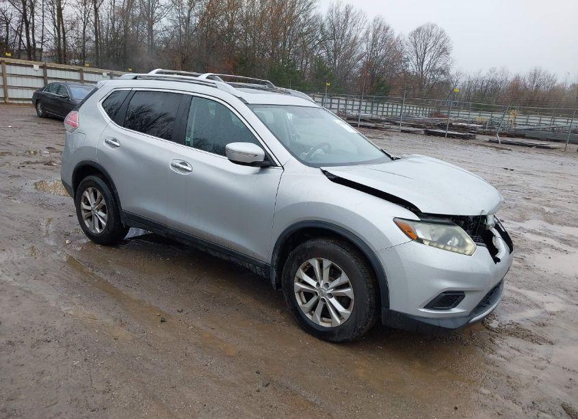 2015 Nissan Rogue SV (VIN 5N1AT2MV6FC770770) main photo