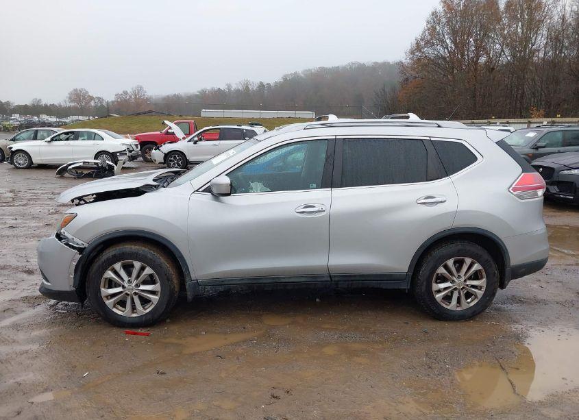 Photo 14 of 2015 Nissan Rogue SV (VIN 5N1AT2MV6FC770770)