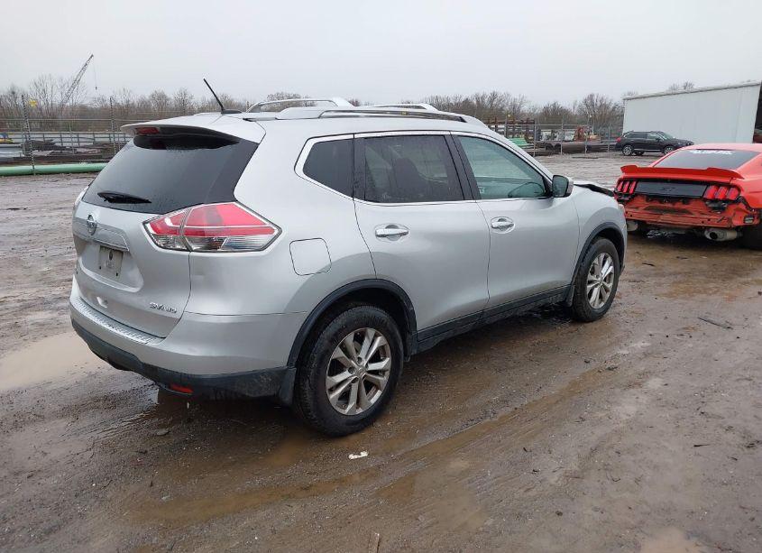 Photo 4 of 2015 Nissan Rogue SV (VIN 5N1AT2MV6FC770770)