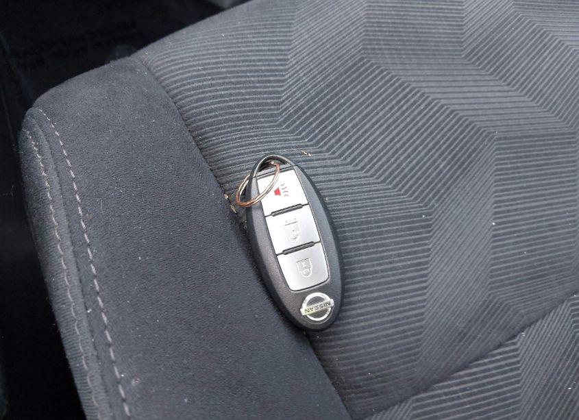 Photo 11 of 2015 Nissan Rogue SV (VIN 5N1AT2MV6FC809809)