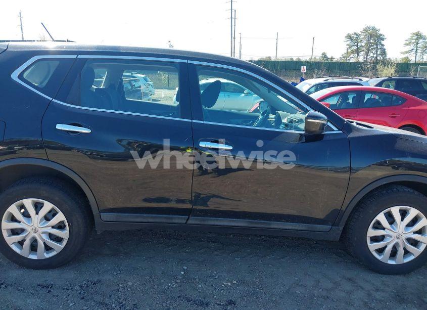 Photo 13 of 2015 Nissan Rogue S (VIN 5N1AT2MV6FC834631)