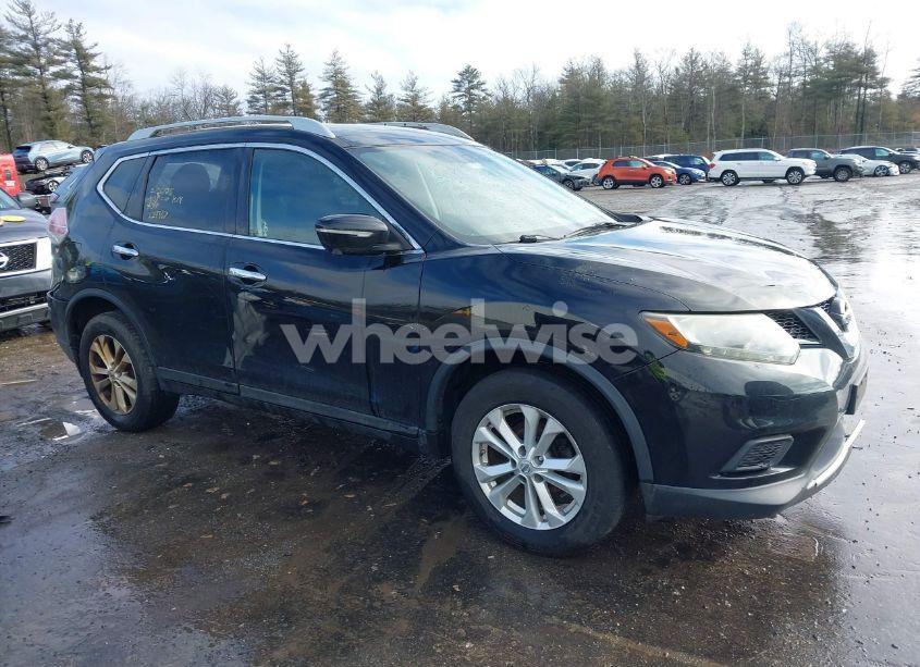 2015 Nissan Rogue SV (VIN 5N1AT2MV6FC846892) main photo