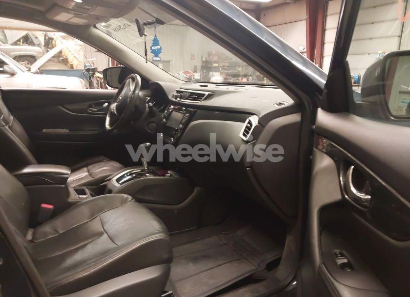 Photo 5 of 2016 Nissan Rogue SL (VIN 5N1AT2MV6GC765425)