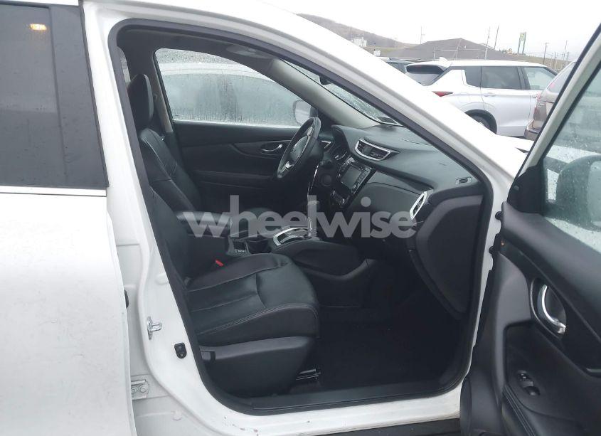 Photo 5 of 2016 Nissan Rogue SL (VIN 5N1AT2MV6GC863788)