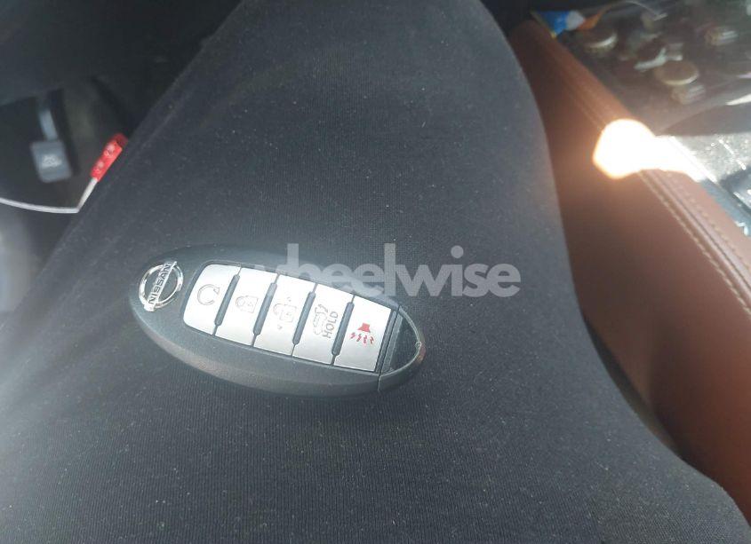 Photo 11 of 2017 Nissan Rogue SL (VIN 5N1AT2MV6HC764695)