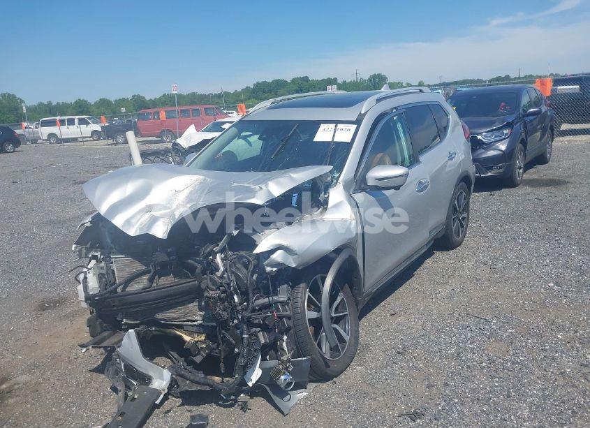 Photo 2 of 2017 Nissan Rogue SL (VIN 5N1AT2MV6HC764695)