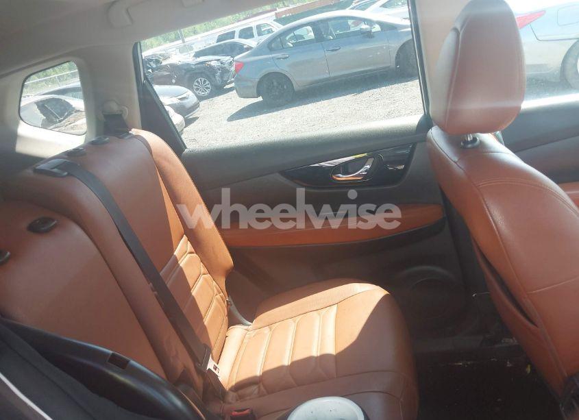 Photo 8 of 2017 Nissan Rogue SL (VIN 5N1AT2MV6HC764695)