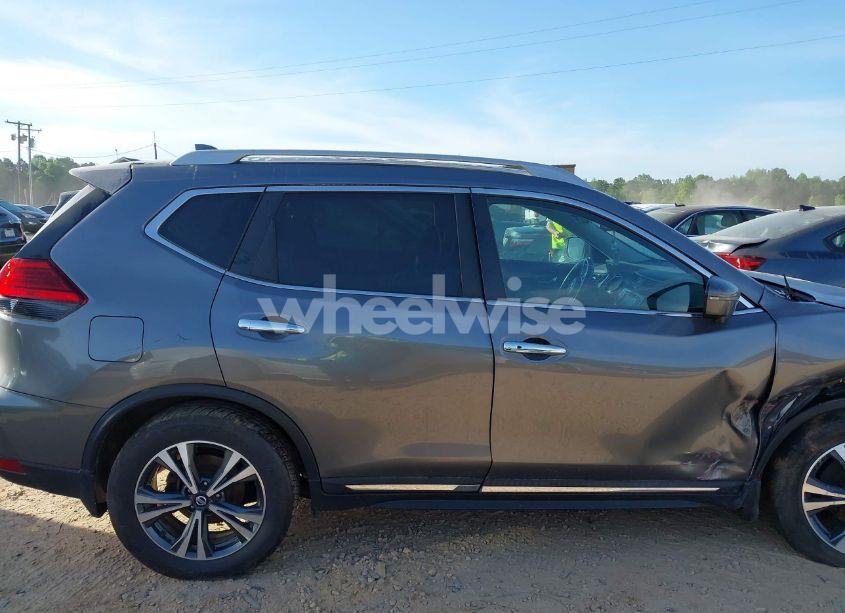 Photo 13 of 2017 Nissan Rogue SL (VIN 5N1AT2MV6HC791346)