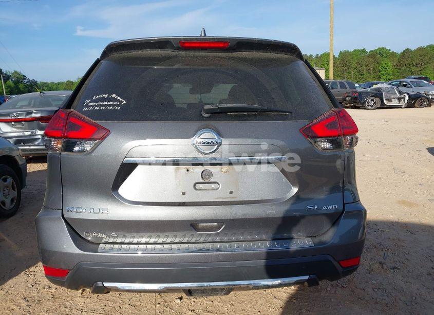 Photo 16 of 2017 Nissan Rogue SL (VIN 5N1AT2MV6HC791346)