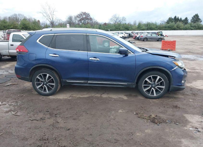 Photo 13 of 2017 Nissan Rogue SL (VIN 5N1AT2MV6HC813863)