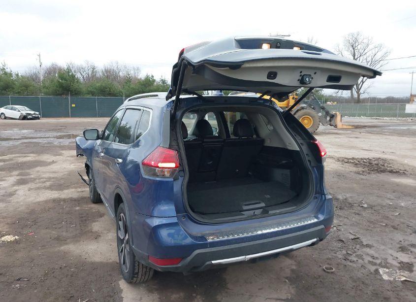 Photo 3 of 2017 Nissan Rogue SL (VIN 5N1AT2MV6HC813863)