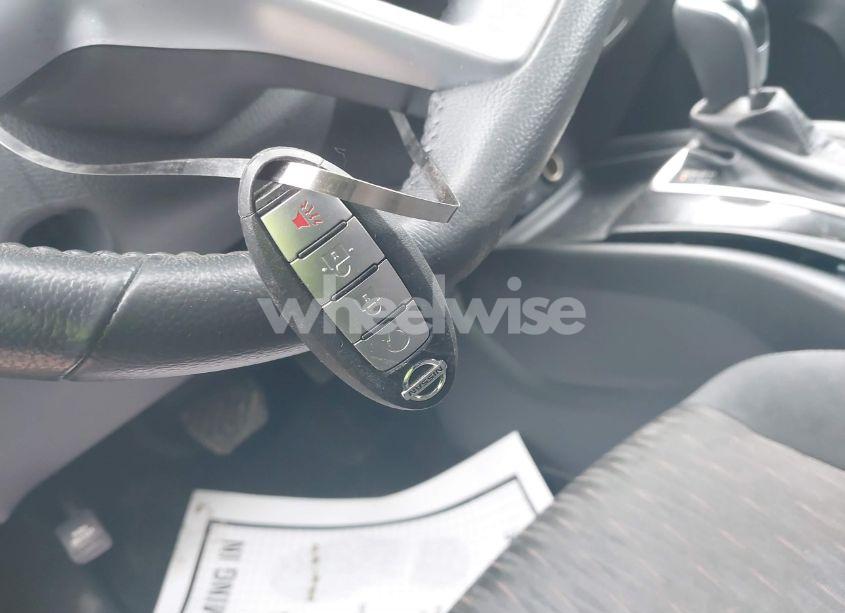 Photo 11 of 2017 Nissan Rogue SV (VIN 5N1AT2MV6HC830212)