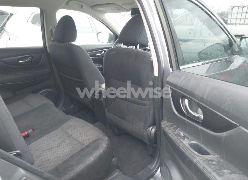 Photo 8 of 2017 Nissan Rogue SV (VIN 5N1AT2MV6HC830212)