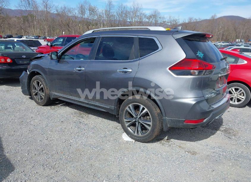 Photo 3 of 2017 Nissan Rogue SL (VIN 5N1AT2MV6HC871486)