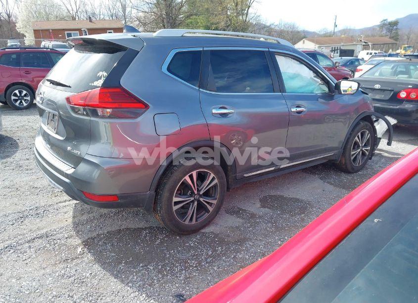 Photo 4 of 2017 Nissan Rogue SL (VIN 5N1AT2MV6HC871486)