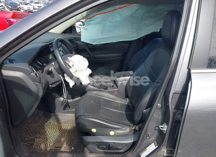 Photo 5 of 2017 Nissan Rogue SL (VIN 5N1AT2MV6HC871486)