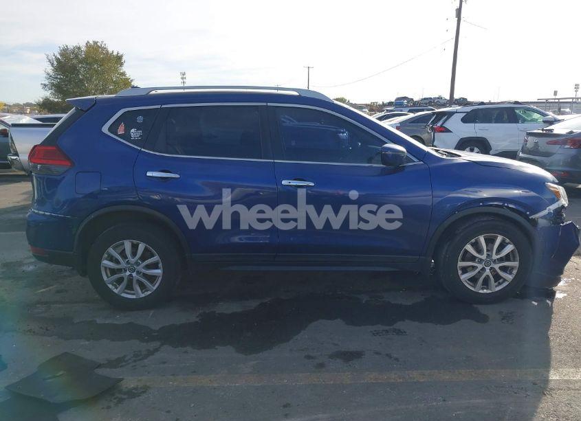 Photo 13 of 2017 Nissan Rogue SV (VIN 5N1AT2MV6HC874548)
