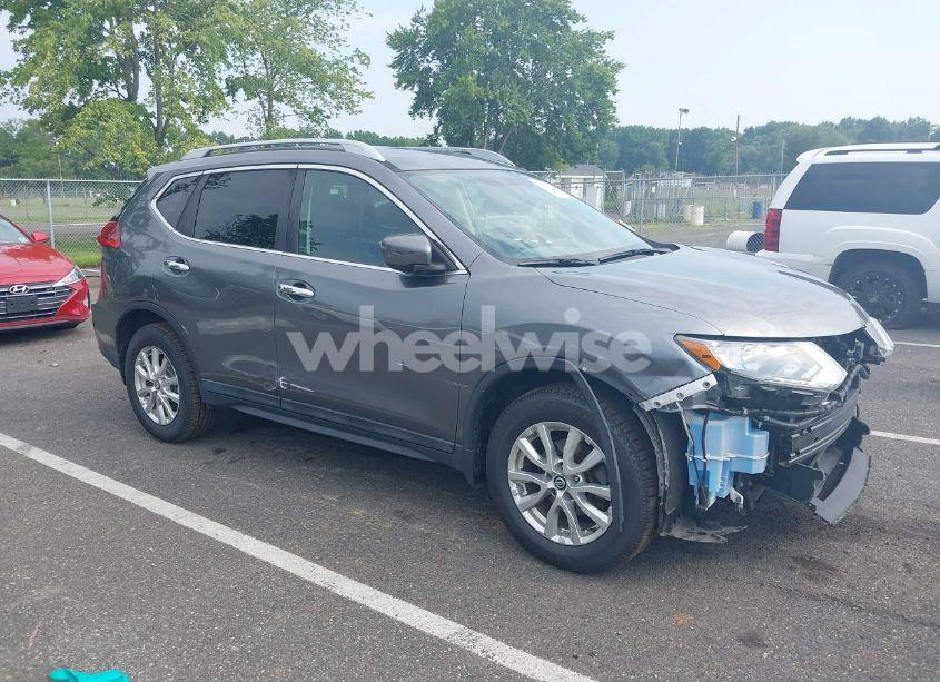 2017 Nissan Rogue SV (VIN 5N1AT2MV6HC883511) main photo