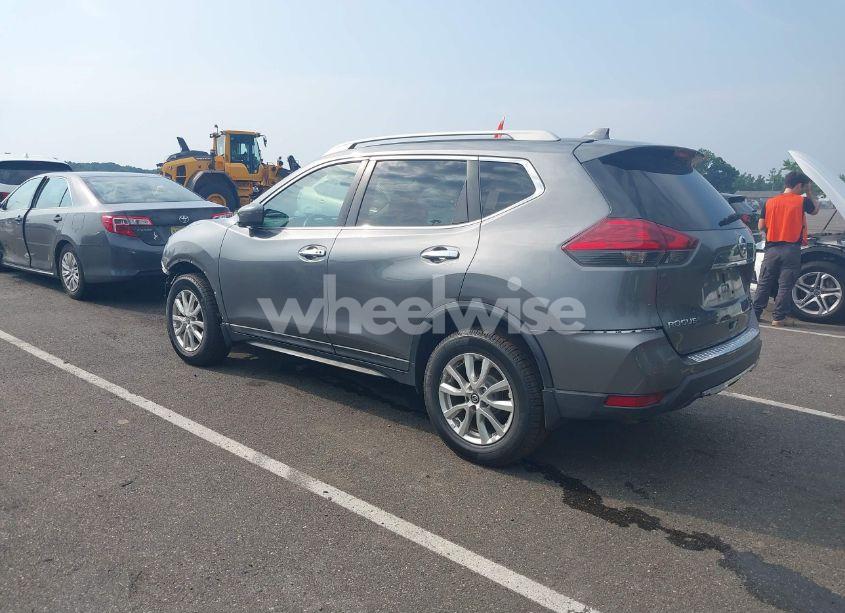 Photo 3 of 2017 Nissan Rogue SV (VIN 5N1AT2MV6HC883511)