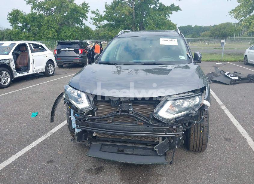 Photo 6 of 2017 Nissan Rogue SV (VIN 5N1AT2MV6HC883511)