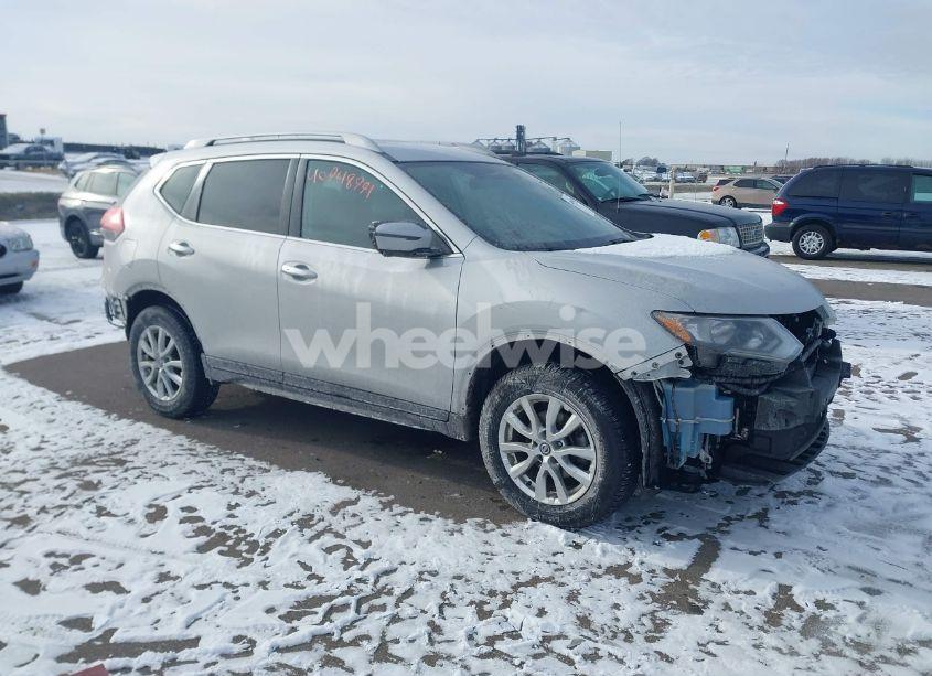 2017 Nissan Rogue SV (VIN 5N1AT2MV6HC885694) main photo