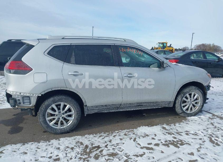 Photo 14 of 2017 Nissan Rogue SV (VIN 5N1AT2MV6HC885694)