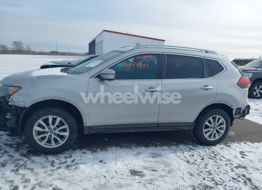 Photo 15 of 2017 Nissan Rogue SV (VIN 5N1AT2MV6HC885694)