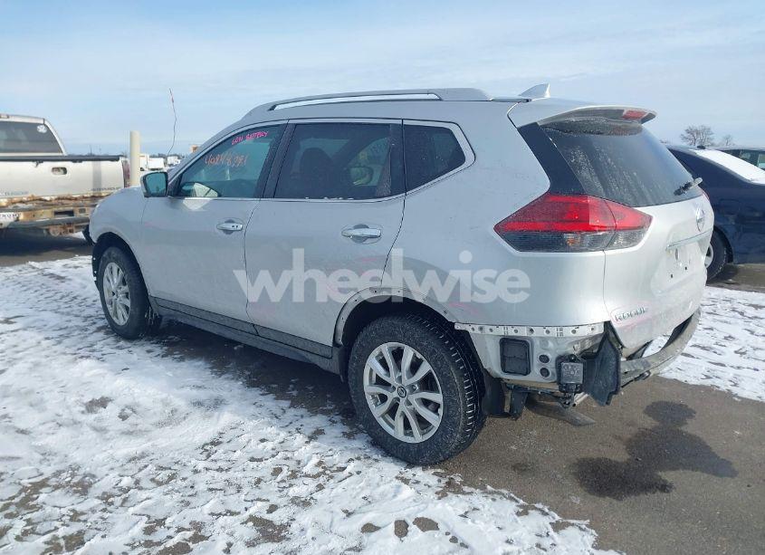 Photo 3 of 2017 Nissan Rogue SV (VIN 5N1AT2MV6HC885694)