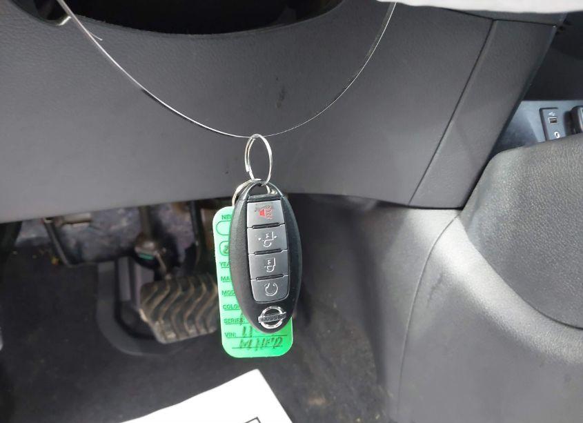 Photo 11 of 2017 Nissan Rogue SV (VIN 5N1AT2MV6HC893973)