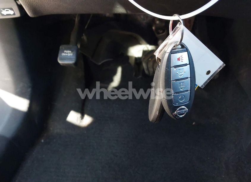 Photo 11 of 2017 Nissan Rogue SV (VIN 5N1AT2MV6HC896730)