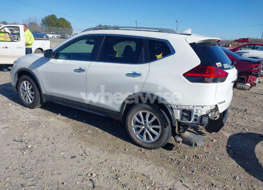 Photo 3 of 2017 Nissan Rogue SV (VIN 5N1AT2MV6HC896730)