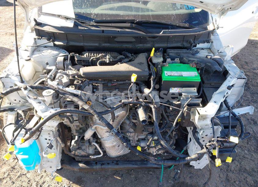 Photo 10 of 2018 Nissan Rogue S (VIN 5N1AT2MV6JC737728)