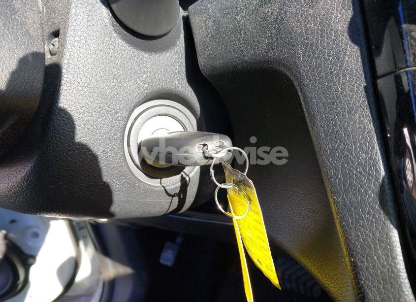 Photo 11 of 2018 Nissan Rogue S (VIN 5N1AT2MV6JC737728)