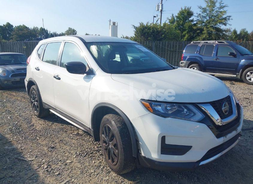 2018 Nissan Rogue S (VIN 5N1AT2MV6JC789828) main photo