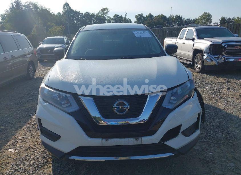 Photo 12 of 2018 Nissan Rogue S (VIN 5N1AT2MV6JC789828)