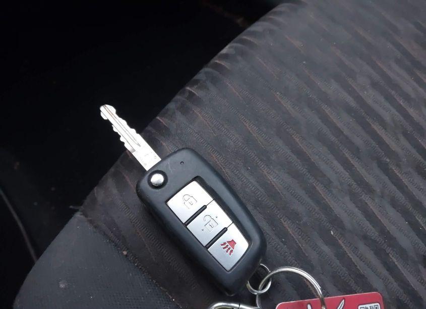 Photo 11 of 2018 Nissan Rogue S (VIN 5N1AT2MV6JC792468)