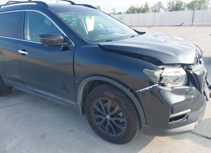 Photo 18 of 2018 Nissan Rogue SV (VIN 5N1AT2MV6JC802240)