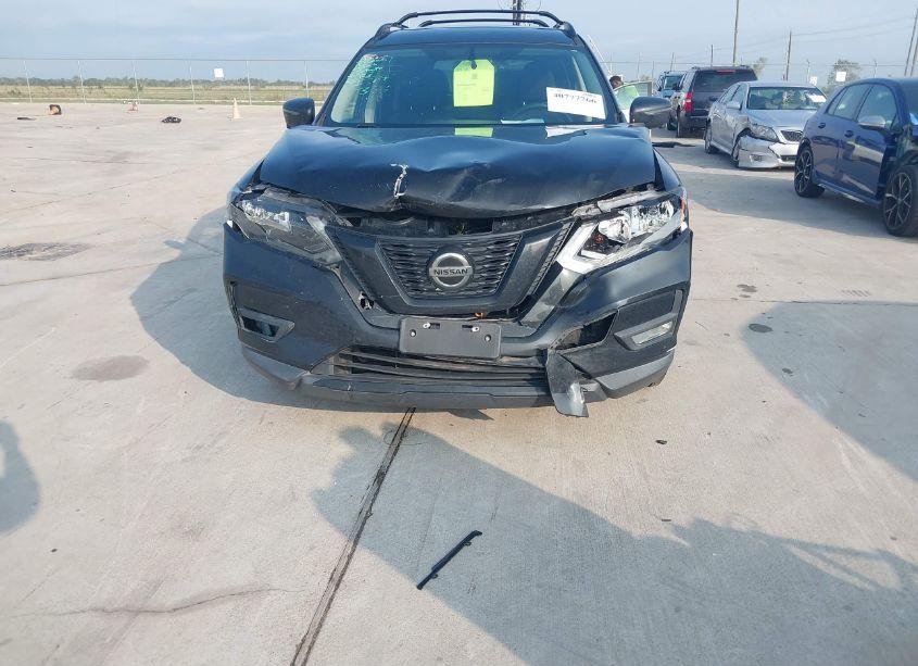 Photo 6 of 2018 Nissan Rogue SV (VIN 5N1AT2MV6JC802240)