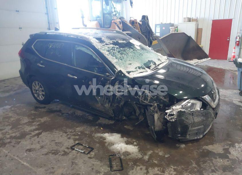 2018 Nissan Rogue SV (VIN 5N1AT2MV6JC803713) main photo