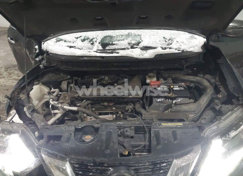 Photo 10 of 2018 Nissan Rogue SV (VIN 5N1AT2MV6JC803713)