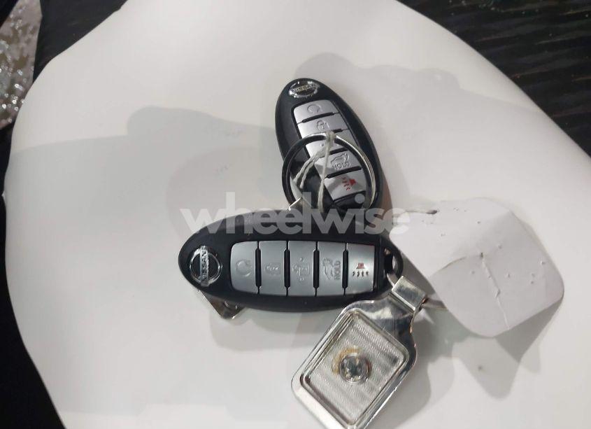 Photo 11 of 2018 Nissan Rogue SV (VIN 5N1AT2MV6JC803713)