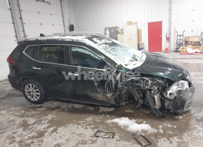 Photo 13 of 2018 Nissan Rogue SV (VIN 5N1AT2MV6JC803713)