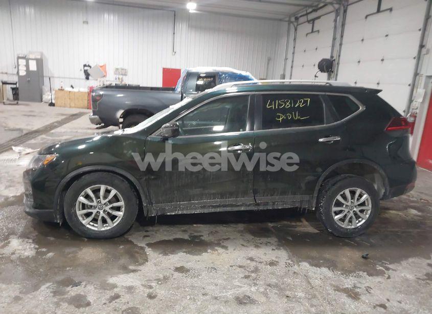 Photo 14 of 2018 Nissan Rogue SV (VIN 5N1AT2MV6JC803713)