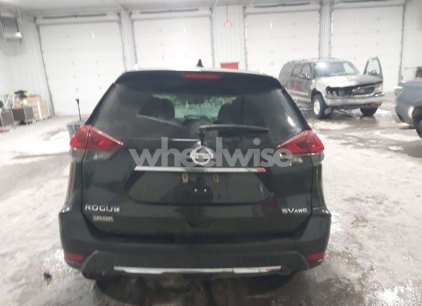 Photo 16 of 2018 Nissan Rogue SV (VIN 5N1AT2MV6JC803713)