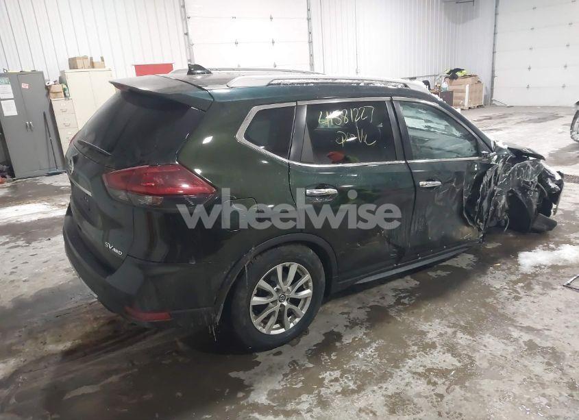 Photo 4 of 2018 Nissan Rogue SV (VIN 5N1AT2MV6JC803713)